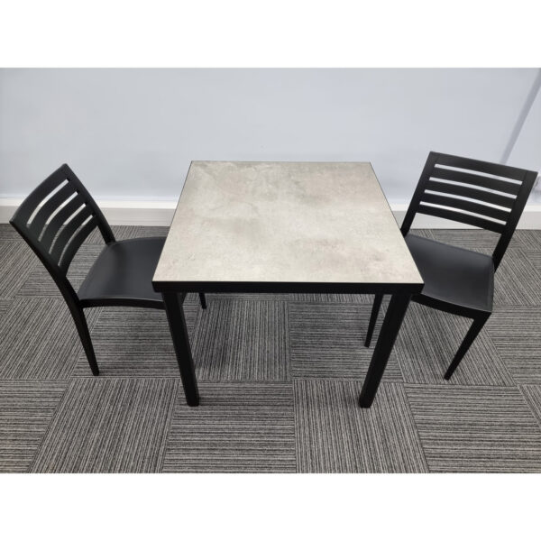 urban concrete table with 2 fresco anthracite